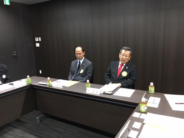 ガバナー公式訪問　西尾一色RC　KIRARA　中根会長幹事.jpg