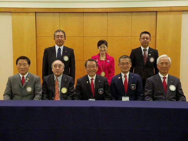 ガバナー公式訪問　名古屋守山RC　懇談会集合.jpg