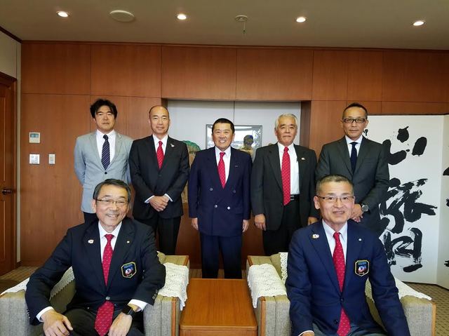 ガバナー公式訪問　豊川宝飯RC　懇談会集合.jpg