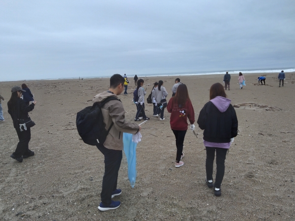 海岸清掃および海洋ゴミについての講演会