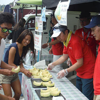 「渥美半島メロンでおもてなし」～ワールドサーフィンゲームス大会で田原RACと共に地元農産物のPR