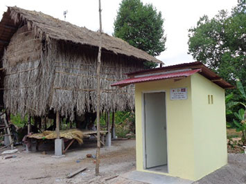第２回WFFによる収益金を使ってカンボジア・シエムリアプ近郊の農村にトイレを設置しました。