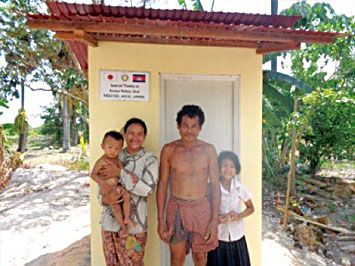 第２回WFFによる収益金を使ってカンボジア・シエムリアプ近郊の農村にトイレを設置しました。