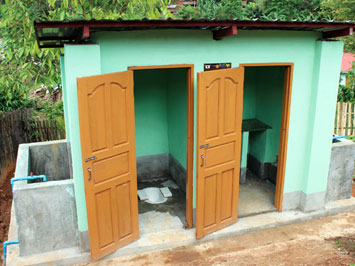 第3回WFFによる収益金を使ってトイレ+水浴び場を設置